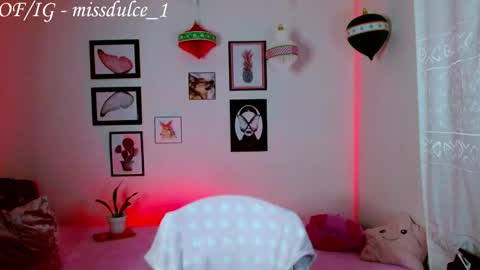 Snapshot of dulcemaria_alvarez22 chatting on December 19, 8:10 am Dulce online show from December 19, 8:10 am