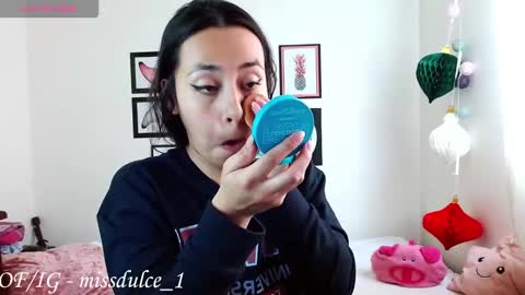 Snapshot of dulcemaria_alvarez22 chatting on February 13, 8:49 pm Dulce online show from February 13, 8:49 pm