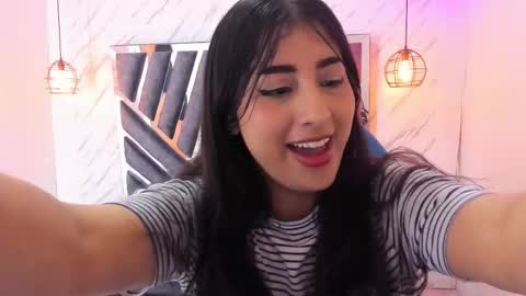 Snapshot of dulcinea77_ chatting on November 2, 7:05 pm    online show from November 2, 7:05 pm