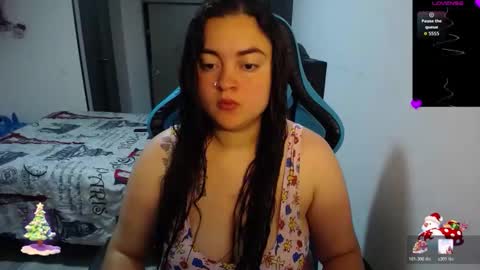 Snapshot of dumont_model chatting on January 11, 8:08 am Nicole online show from January 11, 8:08 am