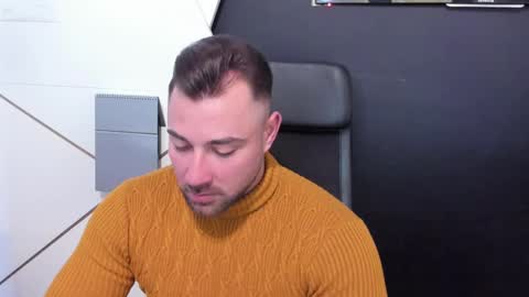 Snapshot of duncanstones chatting on February 21, 8:51 am DuncanStone online show from February 21, 8:51 am