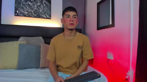 Thomas and Noah online show from September 9, 12:15 pm