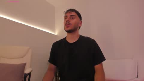 Snapshot of duonfire chatting on December 20, 4:30 am duonfire online show from December 20, 4:30 am