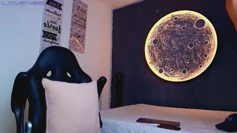 duran_dhikol1 online show from March 1, 5:20 am