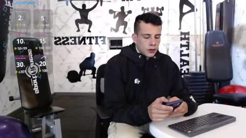 Snapshot of dustin_sonne chatting on January 20, 3:37 am Dustin Sonne online show from January 20, 3:37 am