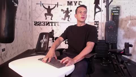 Snapshot of dustin_sonne chatting on January 25, 3:30 am Dustin Sonne online show from January 25, 3:30 am