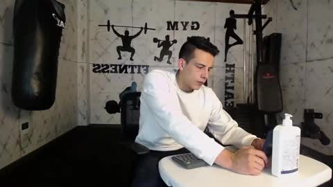 Snapshot of dustin_sonne chatting on February 1, 1:34 am Dustin Sonne online show from February 1, 1:34 am