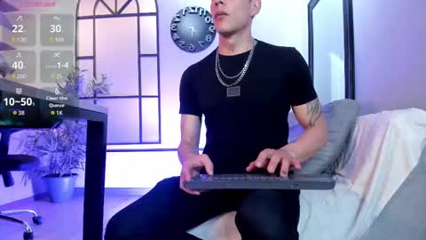 Snapshot of dustin_sonne chatting on September 24, 3:59 pm Dustin Sonne online show from September 24, 3:59 pm