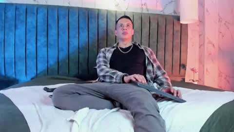 Dustin Sonne online show from January 16, 3:32 am