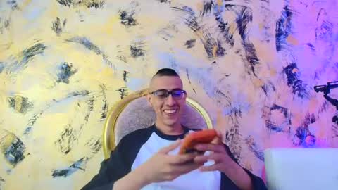 Dustin Dollin online show from June 13, 6:39 pm