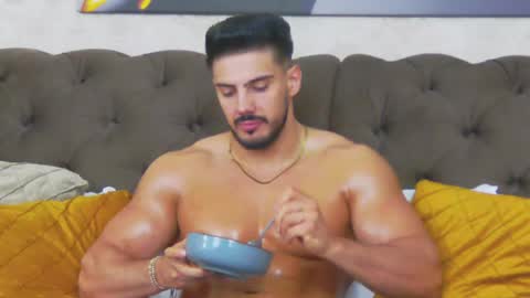 Snapshot of dustinkeent chatting on April 23, 8:24 am Dustin online show from April 23, 8:24 am