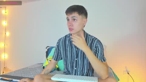 Snapshot of dustinlevine chatting on January 7, 11:58 am Dustin Levy online show from January 7, 11:58 am