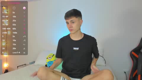 Snapshot of dustinlevine chatting on January 23, 11:36 pm Dustin Levy online show from January 23, 11:36 pm