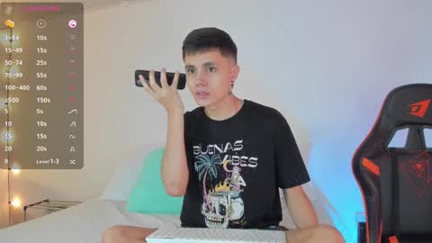 Snapshot of dustinlevine chatting on February 10, 12:39 pm Dustin Levy online show from February 10, 12:39 pm