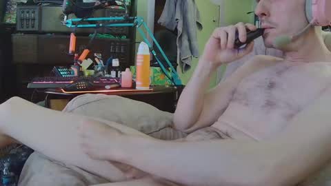 dustymancan online show from May 11, 1:44 am