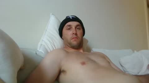 Snapshot of dustyroy09 chatting on December 3, 5:20 am dustyroy09 online show from December 3, 5:20 am