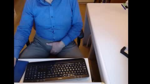 dutchpornking2 online show from November 18, 8:08 am