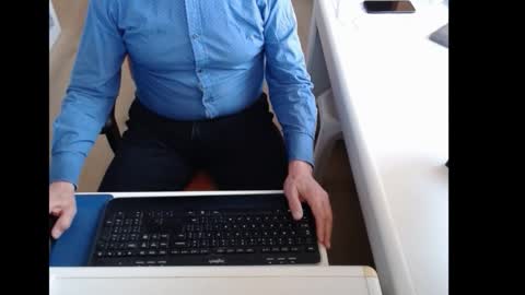 dutchpornking2 online show from March 18, 8:06 am