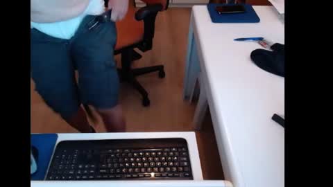 Snapshot of dutchpornking2 chatting on July 17, 6:42 am dutchpornking2 online show from July 17, 6:42 am