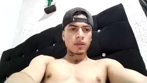 Snapshot of duvanarleyy chatting on September 27, 2:27 am duvanarleyy online show from September 27, 2:27 am