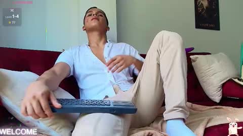 dwayne_brown online show from September 14, 7:13 pm