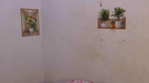 Snapshot of dy_namite chatting on May 15, 6:04 pm dy_namite online show from May 15, 6:04 pm