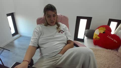 dayana online show from April 7, 4:57 am