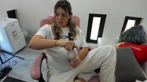 Snapshot of dyanakaylin chatting on June 13, 4:32 am dayana online show from June 13, 4:32 am