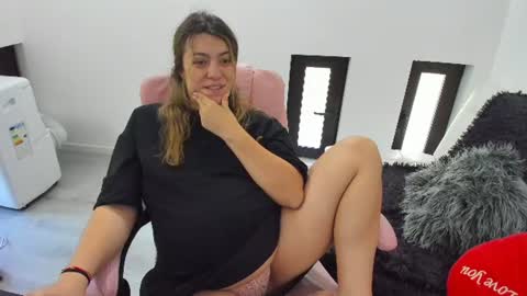 Snapshot of dyanakaylin chatting on June 17, 6:05 am dayana online show from June 17, 6:05 am