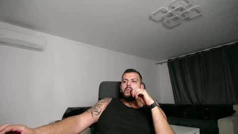 Snapshot of dylan_dom_ chatting on October 7, 8:17 pm Dylan Dom online show from October 7, 8:17 pm