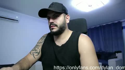 Snapshot of dylan_dom_ chatting on October 19, 10:21 pm Dylan Dom online show from October 19, 10:21 pm
