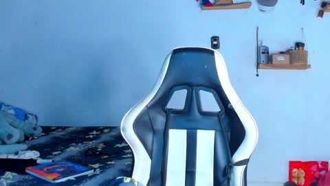 Dylan online show from April 8, 1:27 am