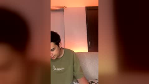 Snapshot of dylan_katelive chatting on July 14, 12:24 am dylan kate Live online show from July 14, 12:24 am