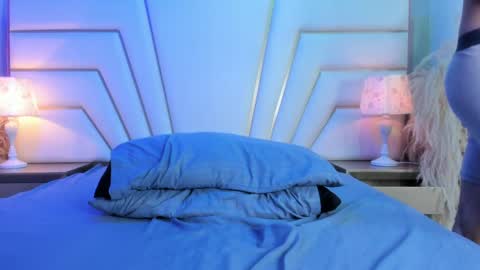 Snapshot of dylan_luxe chatting on April 16, 3:40 am Dylan online show from April 16, 3:40 am