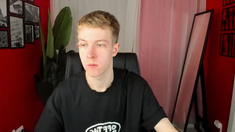 Dylan online show from April 21, 10:21 am