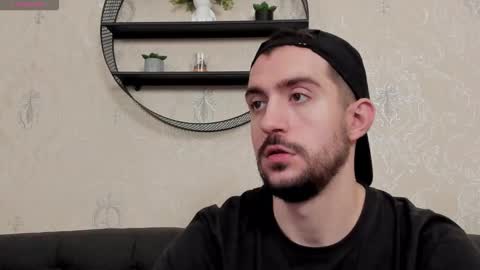 Dylan online show from February 24, 12:19 am