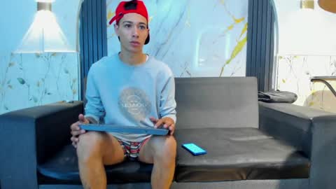 Dylan online show from June 19, 4:06 am