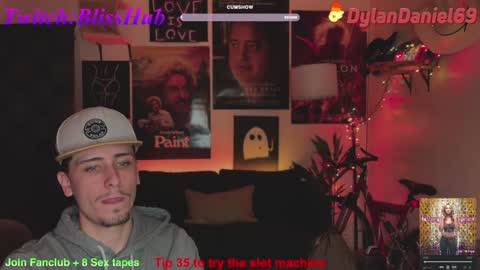Snapshot of dylandaniel69 chatting on January 28, 2:00 am Dylan Daniel 7.8 online show from January 28, 2:00 am