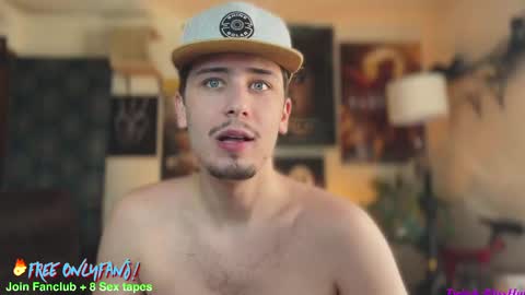 Snapshot of dylandaniel69 chatting on February 28, 7:56 pm Dylan Daniel 7.8 online show from February 28, 7:56 pm