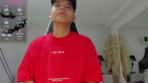 dylanroyce_ online show from May 27, 12:57 pm