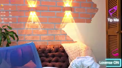 Snapshot of dylanstonne1 chatting on October 25, 12:23 pm D Y L A N online show from October 25, 12:23 pm