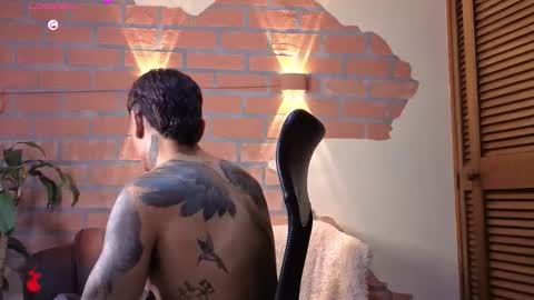 Snapshot of dylanstonne1 chatting on November 30, 10:03 pm D Y L A N online show from November 30, 10:03 pm