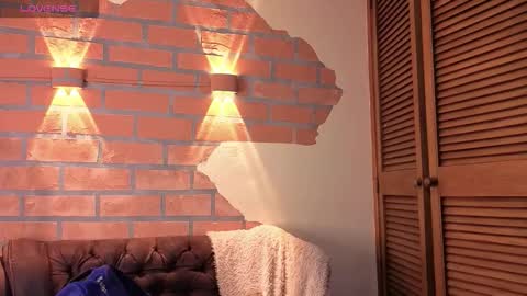 Snapshot of dylanstonne1 chatting on December 4, 9:12 pm D Y L A N online show from December 4, 9:12 pm