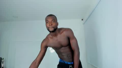 Snapshot of dylantaylor_1 chatting on January 4, 9:32 am Dylan Taylor online show from January 4, 9:32 am