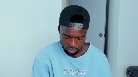 Dylan Taylor online show from October 30, 4:36 am