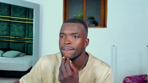 Dylan Taylor online show from February 7, 3:32 am