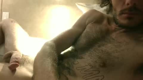 Snapshot of dylp400 chatting on December 18, 11:34 am dylp400 online show from December 18, 11:34 am