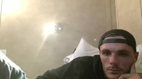 Snapshot of dylp400 chatting on January 3, 4:48 pm dylp400 online show from January 3, 4:48 pm