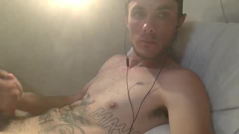 Snapshot of dylp400 chatting on February 7, 10:50 am dylp400 online show from February 7, 10:50 am