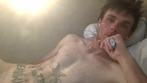 Snapshot of dylp400 chatting on February 9, 9:58 am dylp400 online show from February 9, 9:58 am